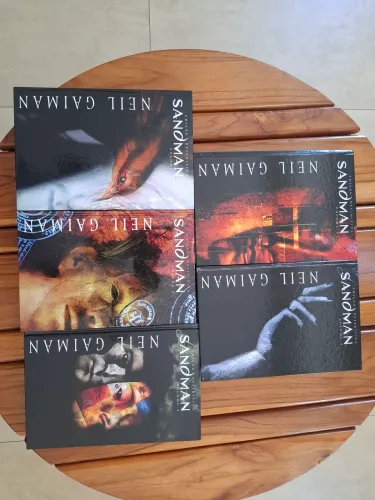 COLEÇÃO SANDMAN EDIÇÃO DEFINITIVA 5 VOLUMES