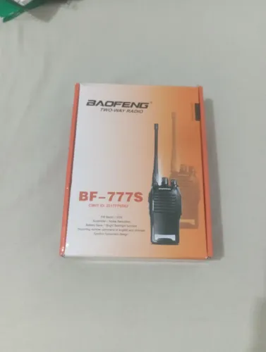 Par de Rádios Walkie Talkie Baofeng BF-777S (Kit Completo)