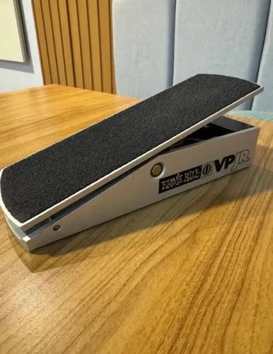 Pedal de Volume Ernie Ball VP Jr. 250k (Modelo P06180)