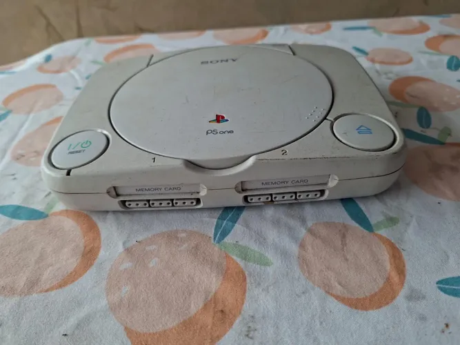Console PS1 + controle SEM SINAIS RETIRAR PEÇAS