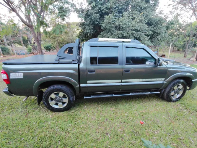 Chevrolet S10 P-up Executive 2.4 MPFI F.power CD 2010