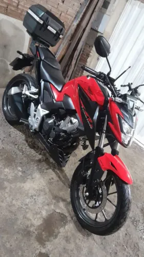 Cb 300f twister vermelha ano 2024