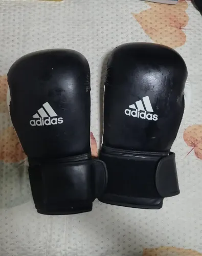 Luva de Boxe / Muay Thai Adidas Power 100 - 16 Oz