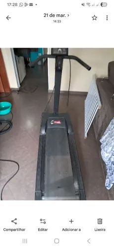 Esteira caloi funcionando. Necessita de alguns reparos