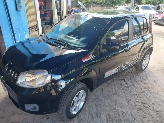 Fiat Uno Vivace Celeb. 1.0 EVO F.flex 8V 5P 2012