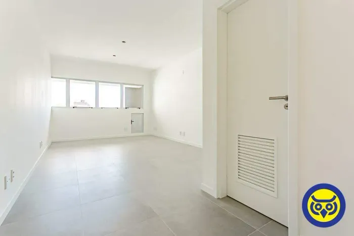 Sala comercial para locação no Estreito - 28m², 1 ambiente e 1 banheiro.