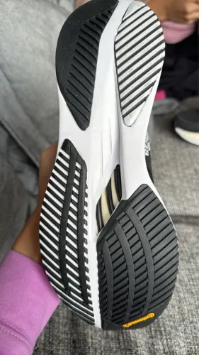 Adizero Boston 10 - NUNCA UTILIZADO (tenis de corrida)