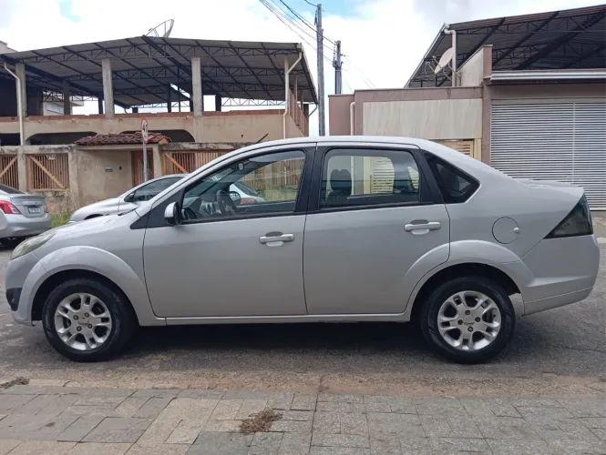 Ford Fiesta Sed. 1.6 8V Flex 4P 2011