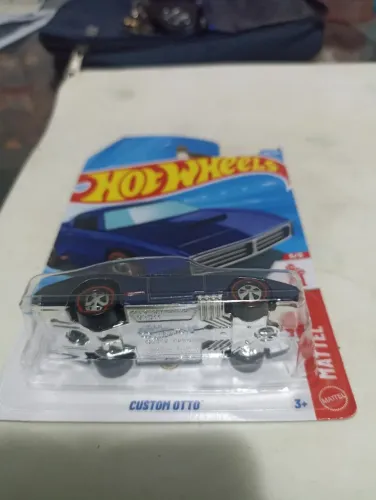 Carrinho hot Wheels t-hunt