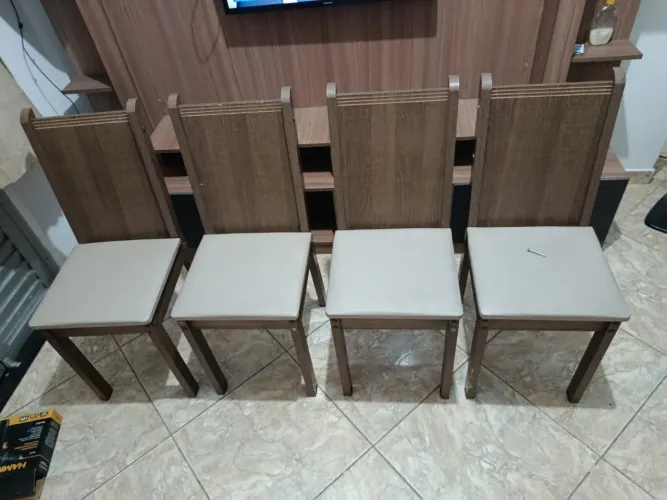 Vendo 4 Cadeiras