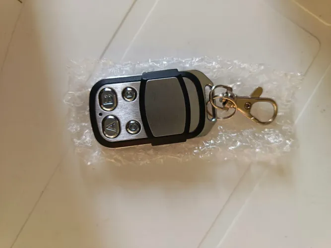 Controle remoto para portão eletrônico CS