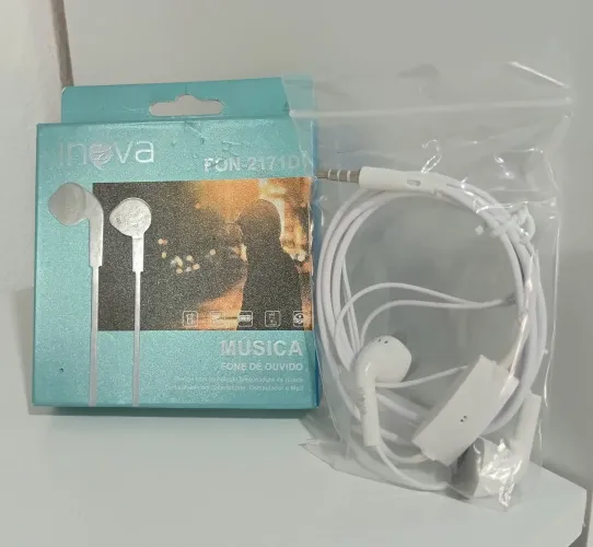 FONE de OUVIDO com fio e MICROFONE para celular. NOVO.
