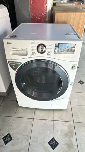 Máquina de lavar roupa e secar