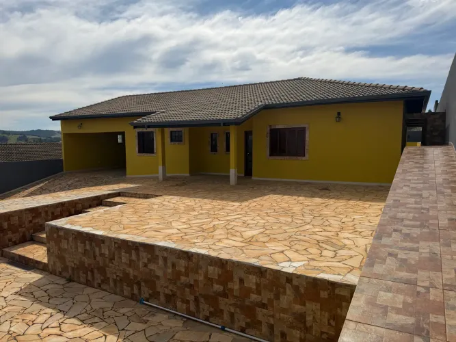 Casa Térrea em Atibaia - Tipo Chacrinha - Oportunidade