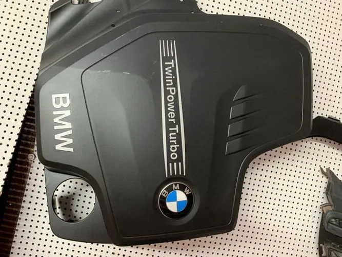 Capa de motor bmw! sr peças usadas!