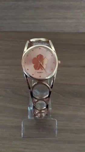 Relógio feminino dourado rose gold