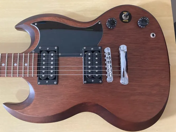 Guitarra EpiPhone Sg Special Satin E1 Vintage Worn Walnut