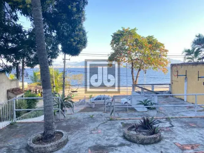 Ilha do Governador - Jardim Guanabara - Praia da Bica - Casa Linear - Vista Mar - Varanda