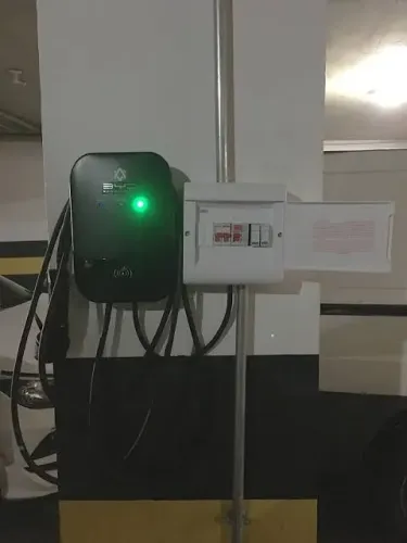 Serviços técnicos e instalação de Wallbox,tudo em elétrica para comércio ou residência.