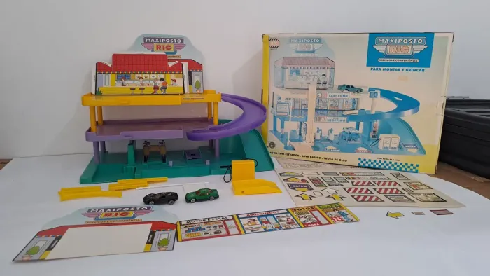 *** MT Antigo 90's Maxiposto Ric na Caixa falta somente 1 Pecinha c/ adesivos manual
