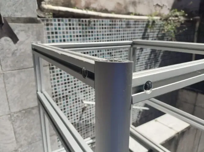 Estrutura de alumínio para impressora 3D