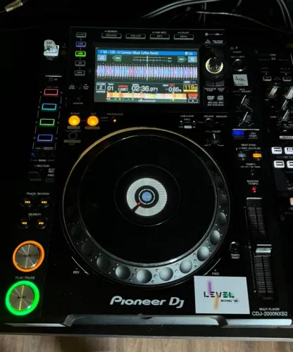 Par de CDJ2000NXS2 Pioneer