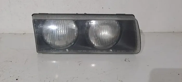 Farol BMW lado direito 1992/ 1999