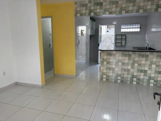 APARTAMENTO TÉRREO PARA VENDA, APENAS 100M DO CENTRO COMERCIAL.