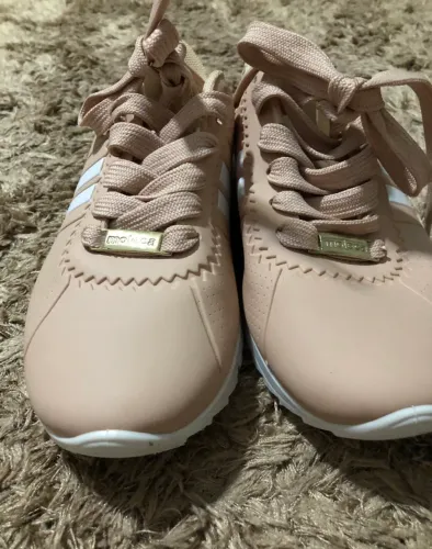 TÊNIS FEMININO TAMANHO 34