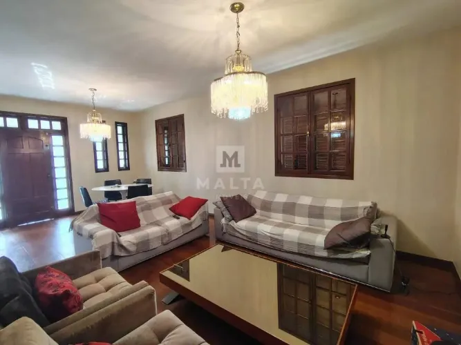 Casa à venda no Barreiro, BH - 4 Quartos, 2 Suítes, Frente, FINANCIAMENTO