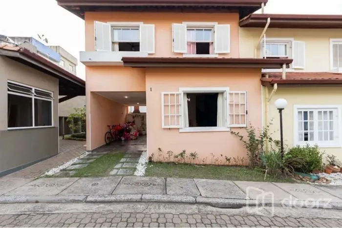 Casa em Condomínio em Vila Campestre com 131 m² , 3 quarto(s) , 1 suíte(s) , 2 vaga(s).