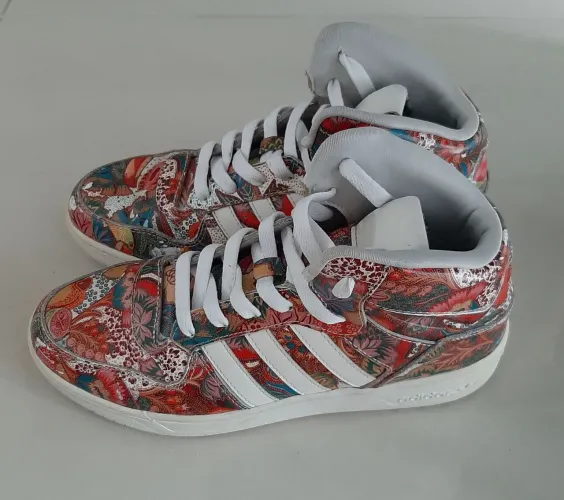 Tênis Adidas Farm