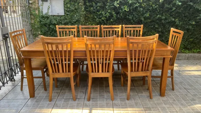 Mesa de Jantar com 9 Cadeiras em Peroba Maciça