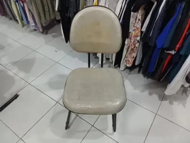 Cadeira de Escritório sem rodinhas