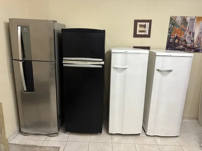 Geladeira Frost free duas portas , geladeira inox duplex 