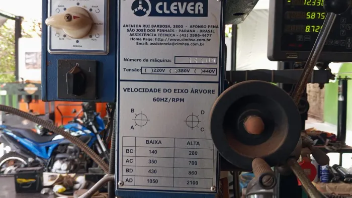 Frezadora CLEVER VH1 ECO Digital em estado de nova COM Acessorios 