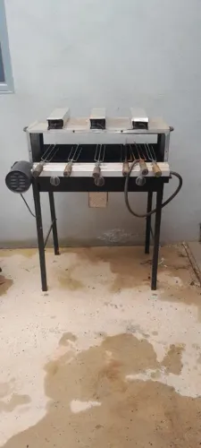 CHURRASQUEIRA ELETRICA A GÁS 5 ESPETOS ROTATIVOS 127V