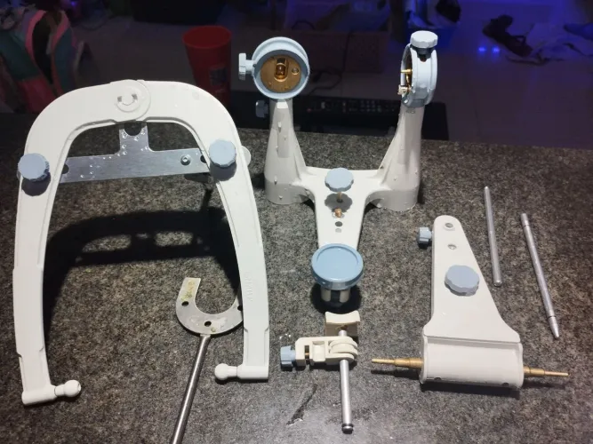 Articulador Odontológico Completo