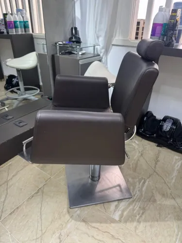 Vendo Cadeira de cabeleireiro reclinável 
