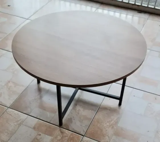 Mesa de centro artesanal by ModernDesign, em perfeito estado