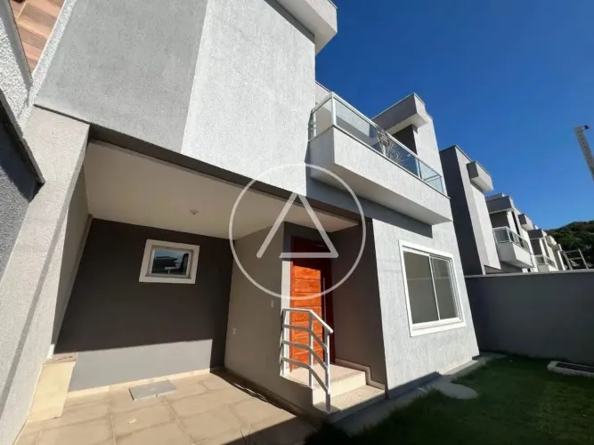 Atlântica imoveis tem excelente Casa à Venda em Costa Azul - R$ 750.000,00 - Próxima a Com