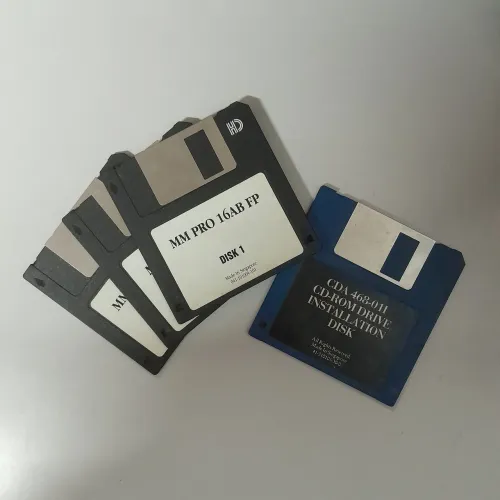Disquetes de instalação | Placa de som MM-Pro 16 + Drive de CD-ROM 
