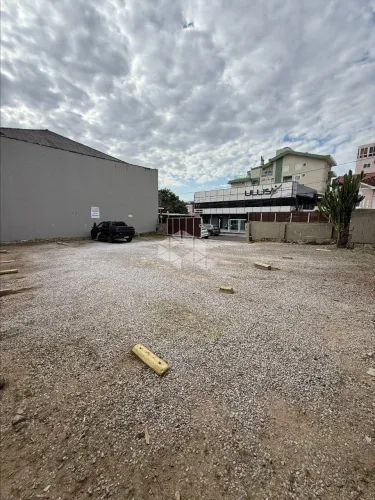 Terreno à venda no bairro Estreito, em excelente localização ? a apenas uma quadra da Beir