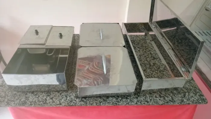 Jogo de Caixas/Cubas em Aço Inox com Tampa - Para Buffet/Exposição