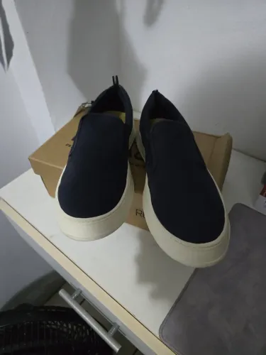 Reserva asher preto em suede. Novo, na caixa.