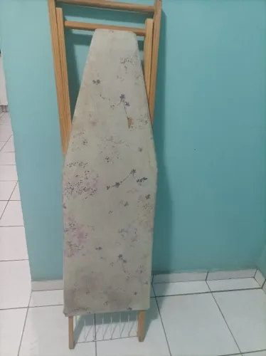 Tábua de Passar Roupa Dobrável