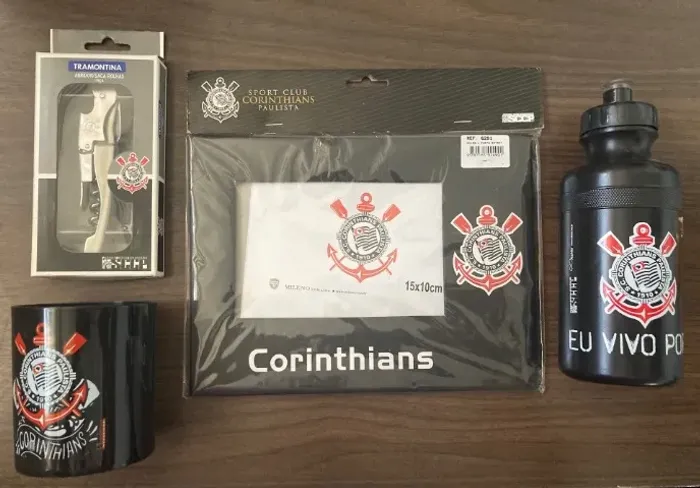 Kit 4 Presentes Marca Corinthians / Saca Rolhas Caneca + 2
