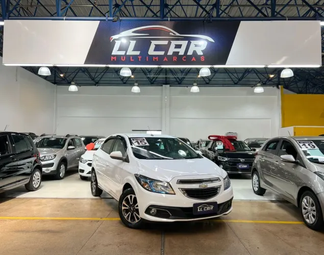 Chevrolet Onix Hatch LTZ 1.4 8V Flex Power Mec. 4P 2015