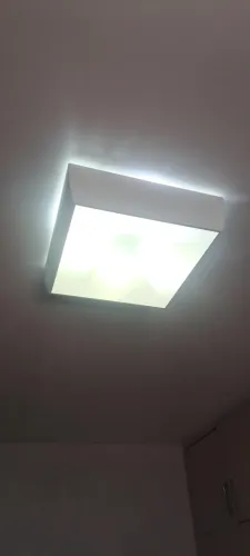 Luminária Plafon sobrepor de 45 x 45cm para até 4 lâmpadas de led encaixe E27, cor branca