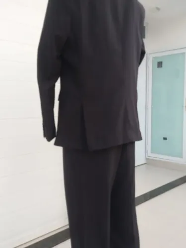 CONJUNTO DE TERNO E CALÇA PRETO COM RISCAS DE GIZ